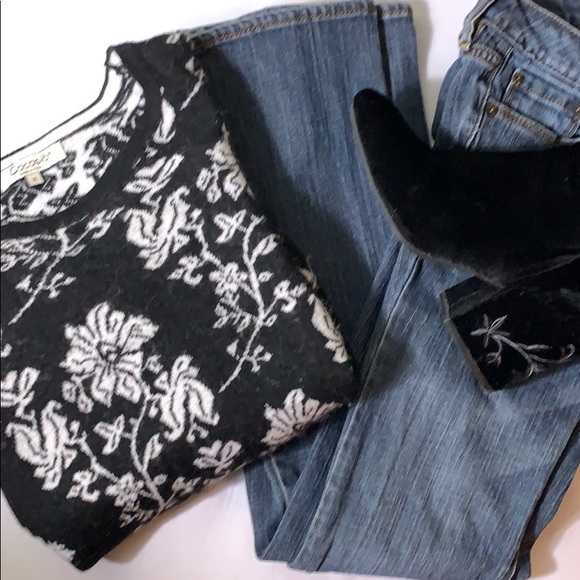 Cocogio Women’s Crew Neck Pullover Sweater - Picture 1 of 7